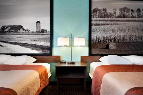 Super 8 by Wyndham Effingham image 9